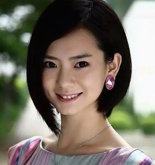娱乐圈内幕揭秘：明星翻车黑料持续发酵，引发广泛关注
