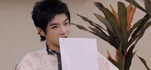 娱乐圈内幕再曝光：明星真实一面逐渐揭晓，背后故事引发热议